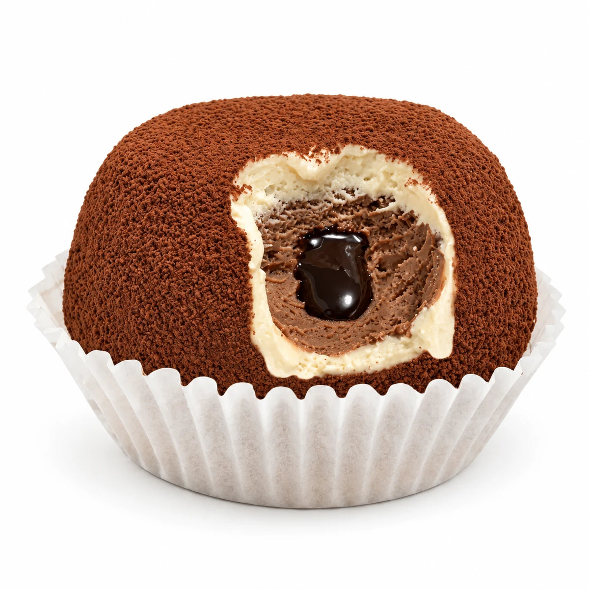 Tartufo avellana y chocolate 110 g en cápsula de papel con capa de cacao, helado de avellana, helado de chocolate y corazón líquido en corte, sobre fondo blanco