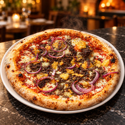 Pizza Beef Burger 29 cm, emplatada en un restaurante