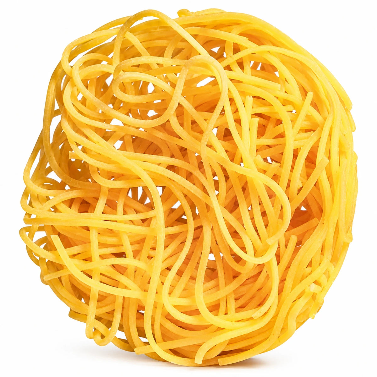 Spaghetti alla Chitarra na białym tle