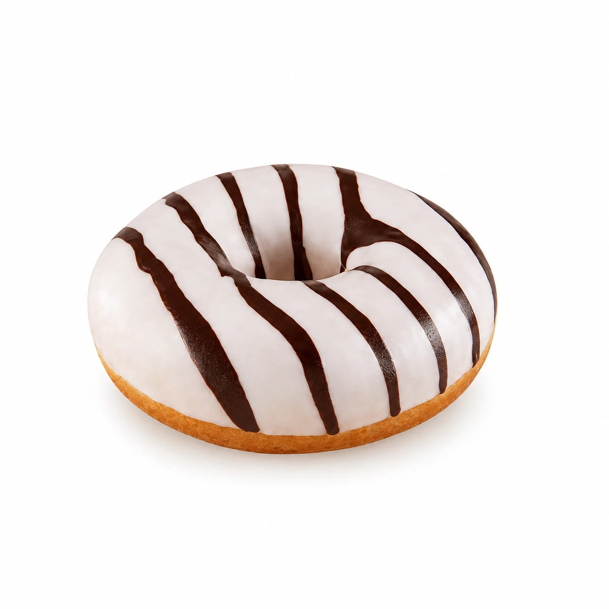 Donut w polewie waniliowej na białym tle z białą polewą i paskami ciemnej czekolady